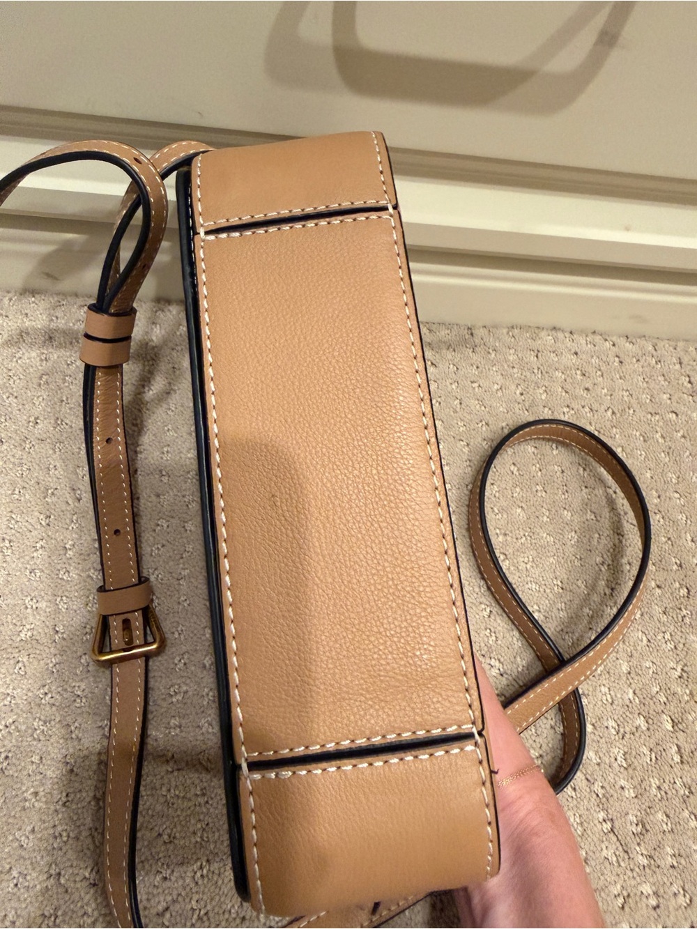 Liebeskind Tan Leather Crossbody with Gold Logo - Picture 8 of 9